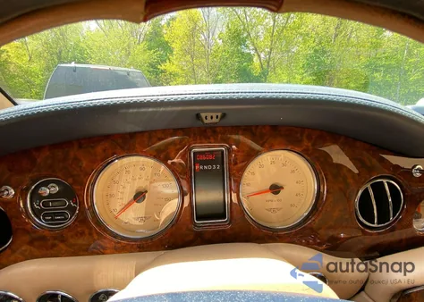 2002 Bentley Arnage z USA, uszkodzony, nr VIN SCBLC31E62CX08029